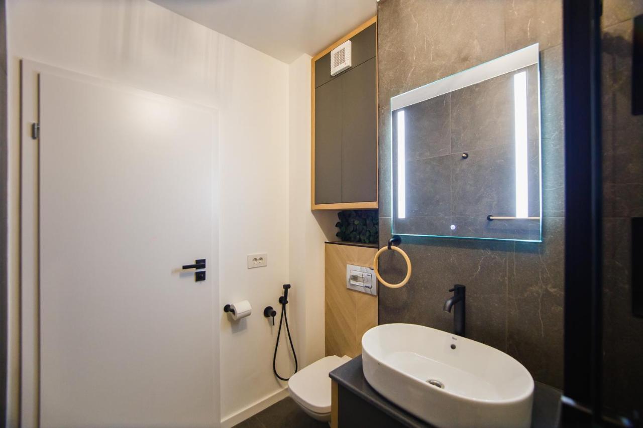 Duo Vibe Apartment Oradea Exterior photo